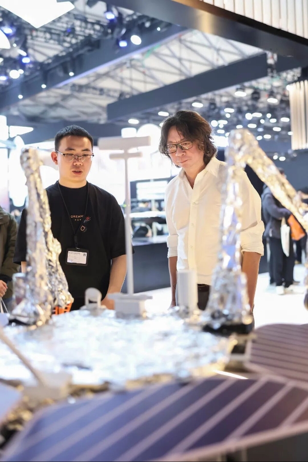 对话许知远，觅星光年获得《十三邀》制作人高度认可 