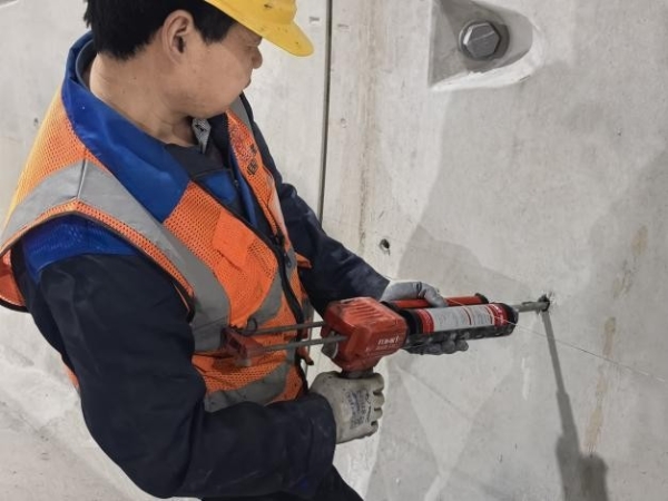 曼卡特打破百年垄断：国产百年级植筋胶的“破冰之路” 