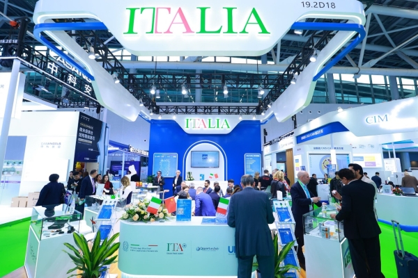 意大利集体参展广州华南口腔展 