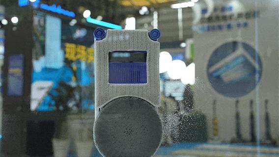 方圆一体，重塑行业！赫特HUTT10擦窗机器人亮相AWE2026 