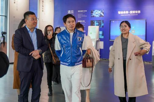 共筑健康产业新生态：盗龄医生创始人万百万率团考察山东宝来利来 