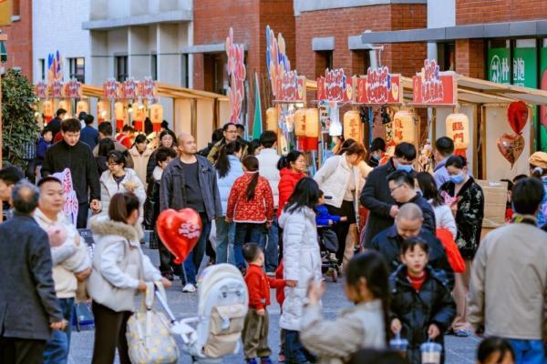 郑州阜民里：千年商都文脉绽放新春光彩，文化活态传承点亮城市生活 