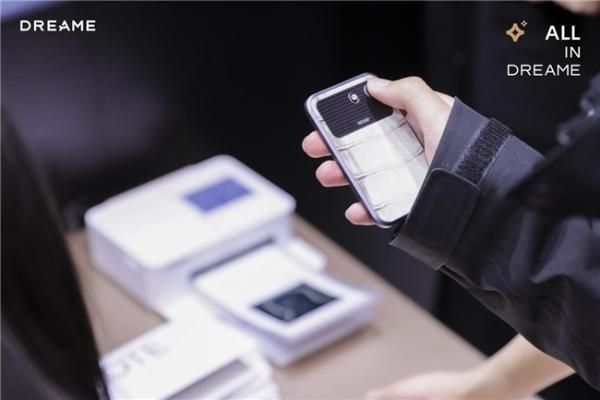 追觅 D・Note AI 录音名片亮相AWE 以硬核技术打造随身智能办公新体验 