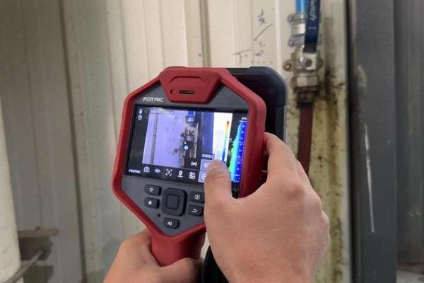 工厂压缩气体泄漏检测仪器选型指南：FOTRIC飞础科AC系列声学成像仪 