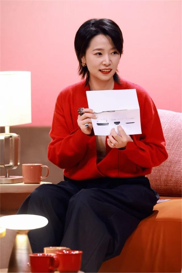 方里创始人菊子脱口秀首秀：用“底妆”定义女性的生活底气