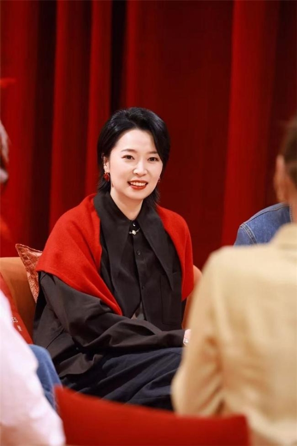 方里创始人菊子脱口秀首秀：用“底妆”定义女性的生活底气