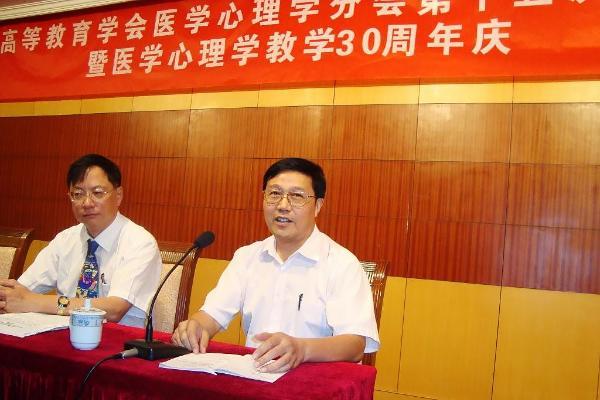 墨香廿载 烛照人心——顾瑜琦教授与两部学术经典的时代回响 