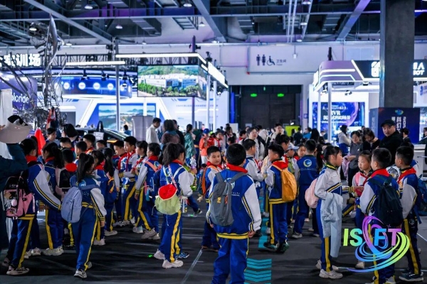 首届北京国际科幻与未来产业博览会盛大启幕 | 锚定“十五五”未来产业布局，以科幻创新与未来科技融合构筑高质量发展新支点