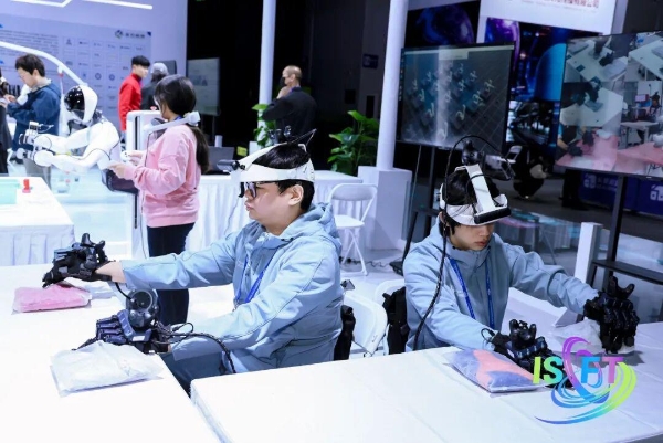 首届北京国际科幻与未来产业博览会盛大启幕 | 锚定“十五五”未来产业布局，以科幻创新与未来科技融合构筑高质量发展新支点