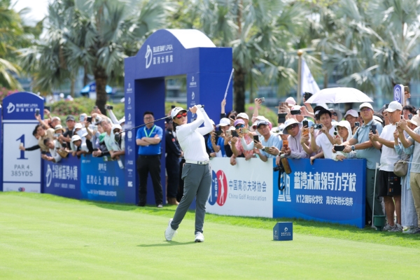 中国军团全线飘红！张维维刘依一等3人领跑LPGA-蓝湾大师赛 