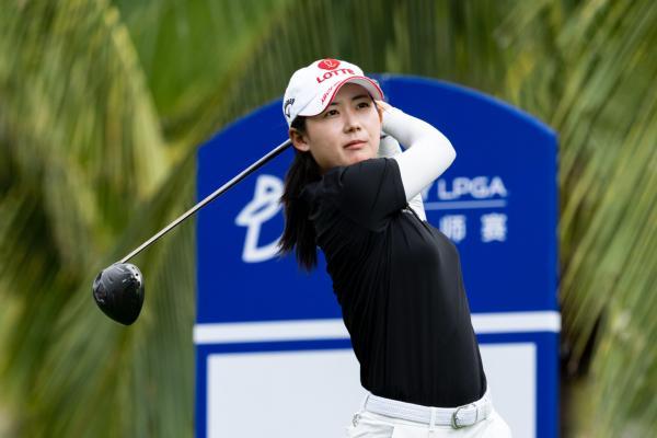 中国军团全线飘红！张维维刘依一等3人领跑LPGA-蓝湾大师赛 