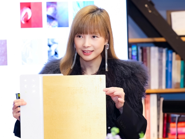 iLuvVivid 爱涂妆在沪举办“艺术家的万种可能”新年晚宴 