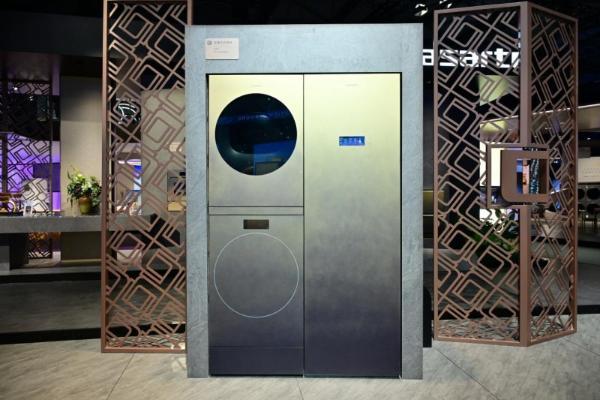 一站式洗烘护养！卡萨帝AWE发布20周年限定藏家墅式奢护中心 