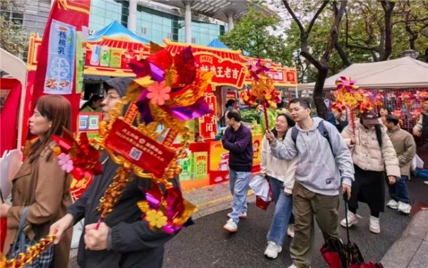 “行通济就选王老吉”王老吉药业赋能佛山元宵非遗盛会 