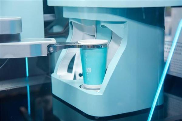 畅销全球65国的COFE+机器人咖啡太平洋关岛登陆开业 