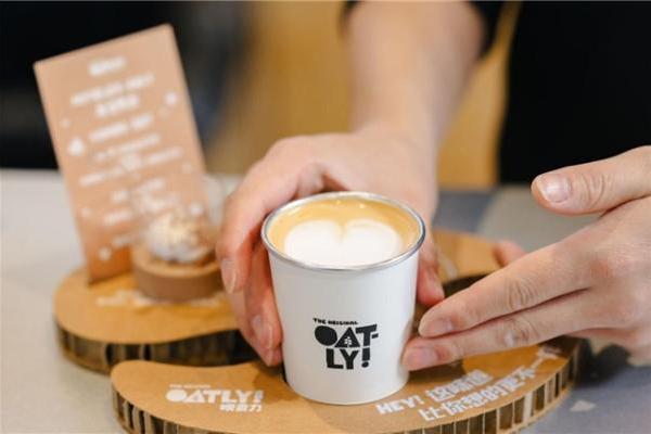 OATY携冠军咖啡师亮相HOTELEX，解锁植物基餐饮创新可能