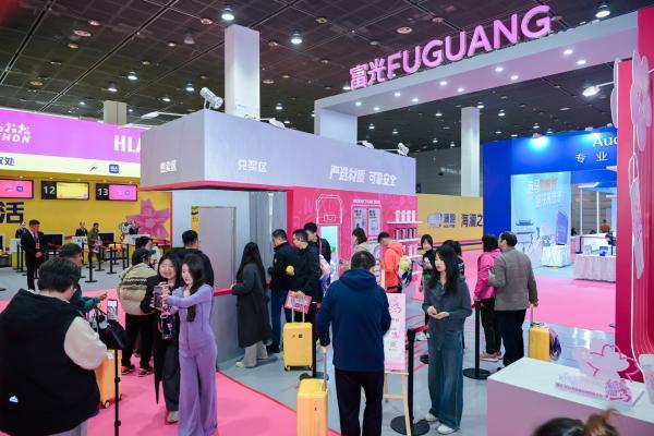 富光拍了拍2026锡马：你的专属樱花杯已上线