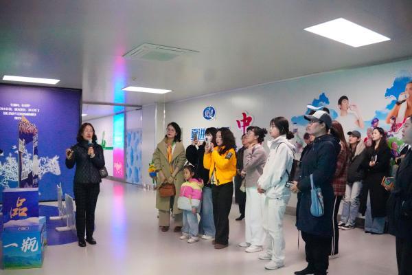 当工厂大门打开，我们看到了夏进乳业的“底牌”