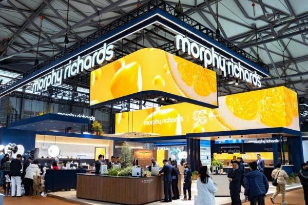 “时光淬炼，向新致远”摩飞90周年闪耀AWE2026:斩获艾普兰创新奖殊荣