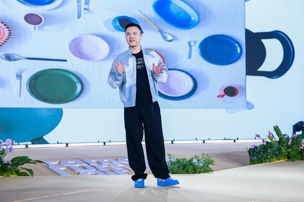 循光同行 共生新境 ｜七大战略重构家居产业新生态 ——2026全球合作伙伴盛典完满结束