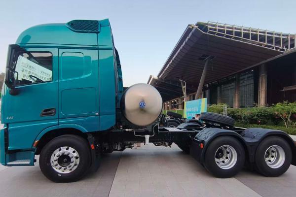 硬核双车亮相堰马！东风商用车两大主力车型领跑物流运输新赛道 