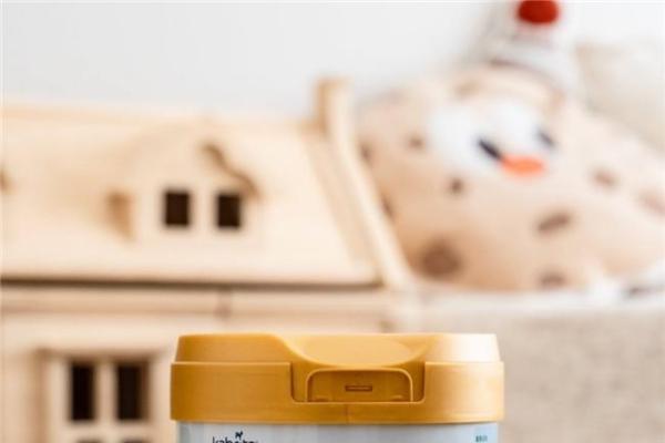 婴儿奶粉口碑最好的前十名品牌有哪些？宝宝奶粉这样选更easy 