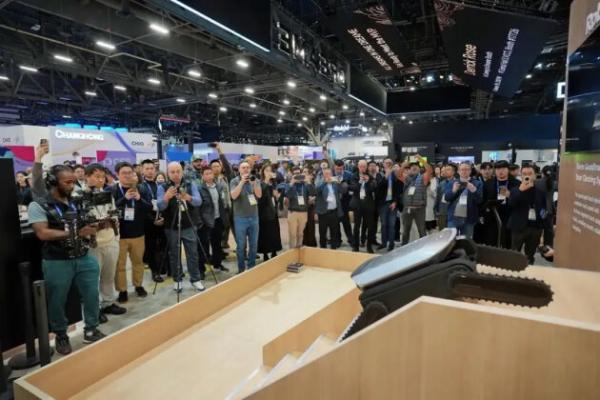 滚筒、履带、圆盘......今年618扫地机的风刮向谁？ 