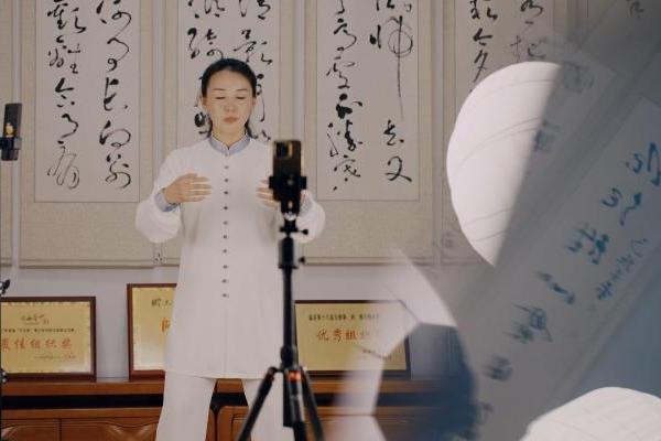 融河洛文脉展太极风姿，专业线上太极课程简橙太极深耕教学赋能传统文化传播 