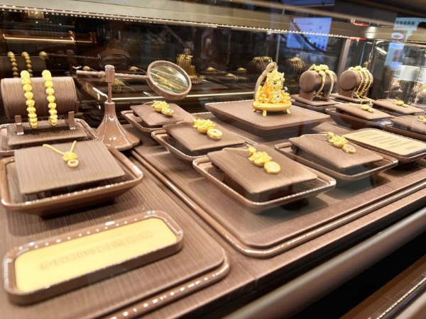 华东高奢新选择｜君佩黄金杭州大厦店，以珠宝级黄金抢占高端市场 