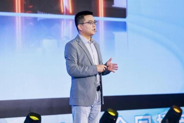 对话美的家用中央空调研发总监雷俊杰：48年小天鹅再出发，从健康洗护到健康空气的品牌进阶之路