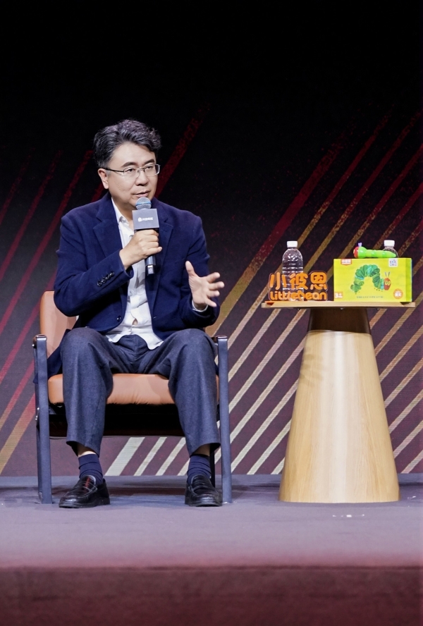 小彼恩亮相抖音“文字漫游计划”，共探AI时代阅读如何回归育人本质 