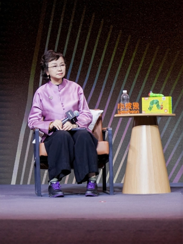 小彼恩亮相抖音“文字漫游计划”，共探AI时代阅读如何回归育人本质 