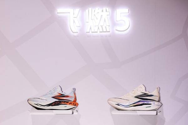 包揽多项冠军：361°燃爆2026青岛马拉松 