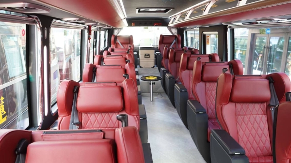 客浪兰州 品味城关|北汽福田欧辉交付兰州雄狮旅游“黑武士”定制大巴重磅启航 