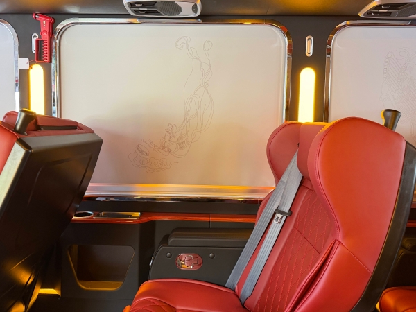 客浪兰州 品味城关|北汽福田欧辉交付兰州雄狮旅游“黑武士”定制大巴重磅启航 