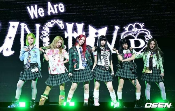 Z世代朋克女团震撼登场！High Up新女团UNCHILD举办出道Showcase 全新舞台引爆全场 