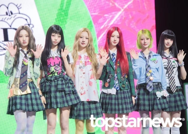 Z世代朋克女团震撼登场！High Up新女团UNCHILD举办出道Showcase 全新舞台引爆全场 