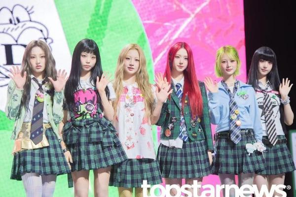 Z世代朋克女团震撼登场！High Up新女团UNCHILD举办出道Showcase 全新舞台引爆全场 