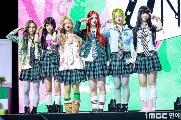 Z世代朋克女团震撼登场！High Up新女团UNCHILD举办出道Showcase 全新舞台引爆全场 