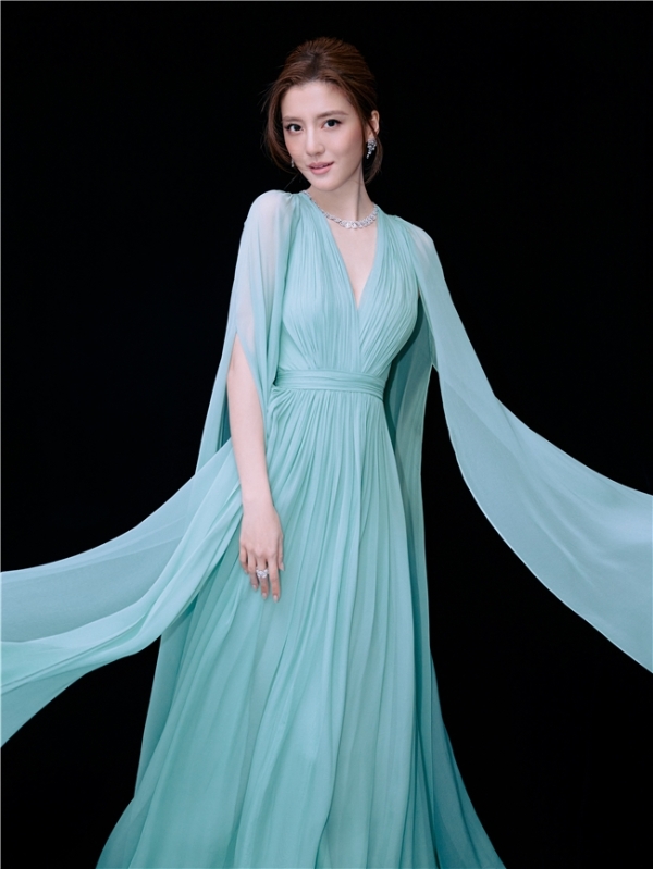 德海顿50周年盛典在即，携手吴千语共启抗衰新章 