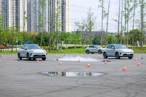 魏建军喊话“油耗多少就是多少” 长城欧拉5混动版重庆实测 