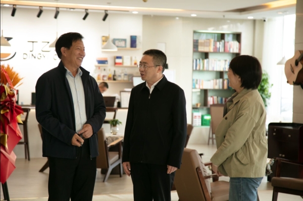 春风拂绿蔚州，14年坚守再添千株新松