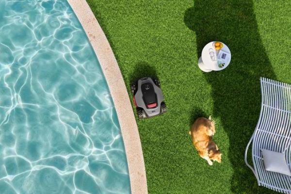 全球市占第一背后：MOVA割草机器人凭超高用户激活率，定义智能割草“真实力” 