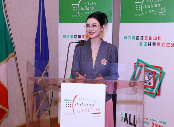 I-STARIS国际集团总裁吉古依卓女士鼎力支持意大利歌剧艺术家瓦伦蒂娜 