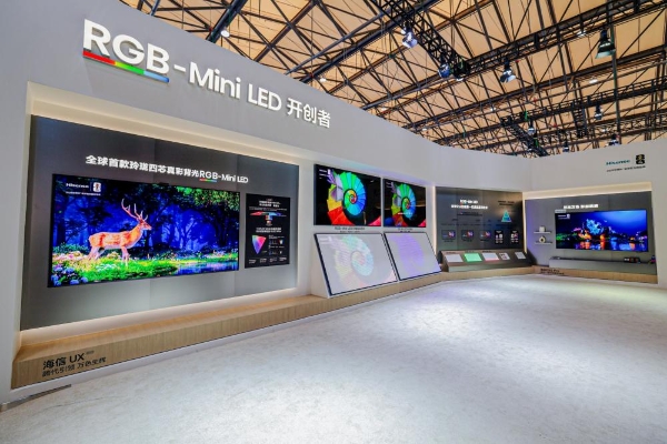 今年画质最顶的电视！海信UX2026款全维度媲美OLED，成2026高端电视首选 
