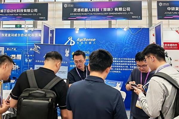 灵感机器人张雅展:触觉革命让智能“感知”世界 