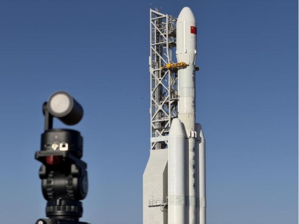 国产AI影像设备致敬七秩问天路——寻影 Tail 2 首拍火箭发射，见证中国航天高光时刻 