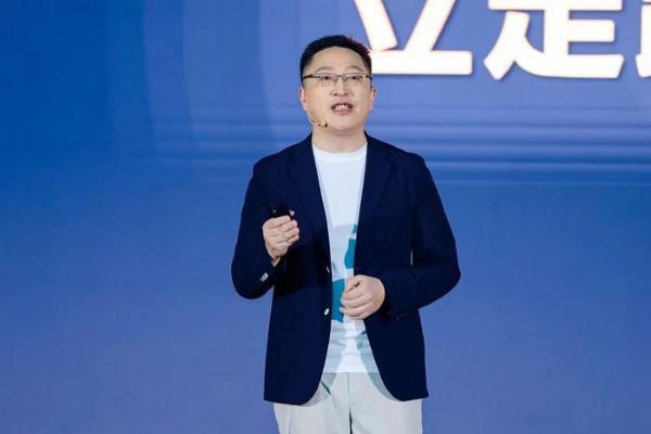 “华为智擎”新品牌正式启航，华为超充战略及系列新品重磅发布 