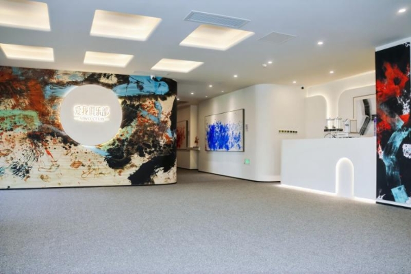 静博士布局 AI 驱动的不老事业 打造荷尔蒙⁺年轻态医疗体系 