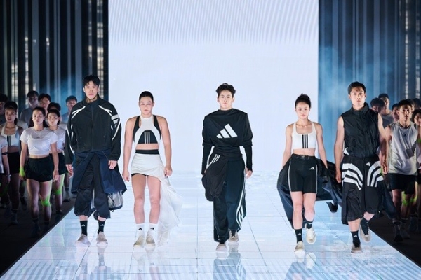 阿迪达斯全球创新发布会：「CLIMACOOL 未来美术馆」亮相上海 